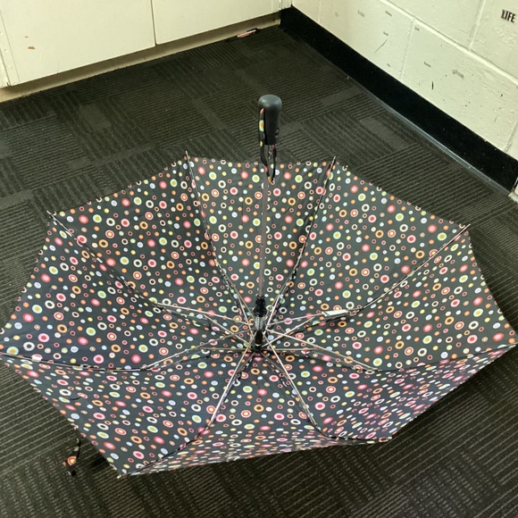 POLKA DOT UMBRELLA SO CUTE. USEFUL N EASY TO CARRY - Picture 3 of 8